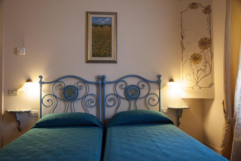 Hotel Locanda Degli Artisti Borgo San Lorenzo Δωμάτιο φωτογραφία