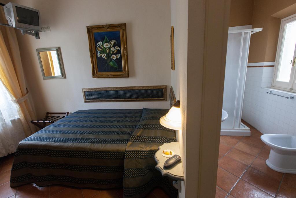 Hotel Locanda Degli Artisti Borgo San Lorenzo Δωμάτιο φωτογραφία